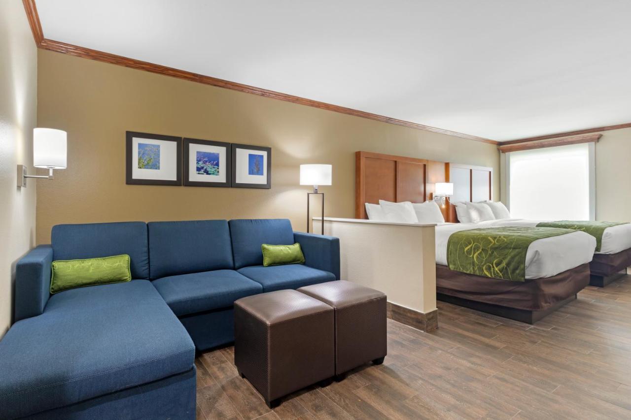 Hotel Comfort Near Ike Hamilton Expo Center 3*